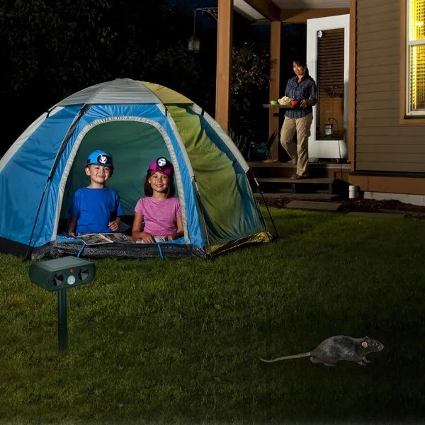 Ultrasonic Rat Repellent, Solar Motion Sensor, Rat Repellent IPX4 Waterproof, Suitable For Outdoor Use In Farms, Gardens, Courtyards