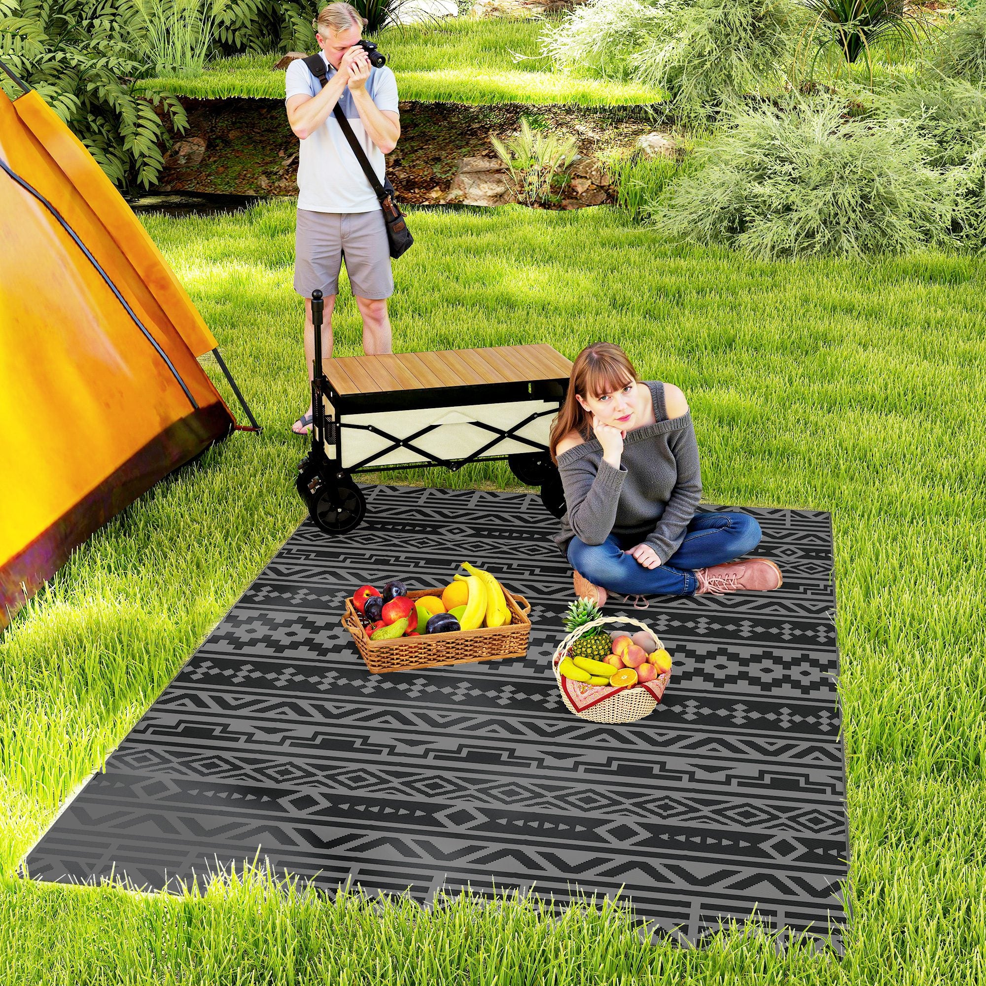 Reversible Outdoor Rug, Waterproof Plastic Straw With Carry Bag, 6 X 9, Black & Gray Geometric Wall